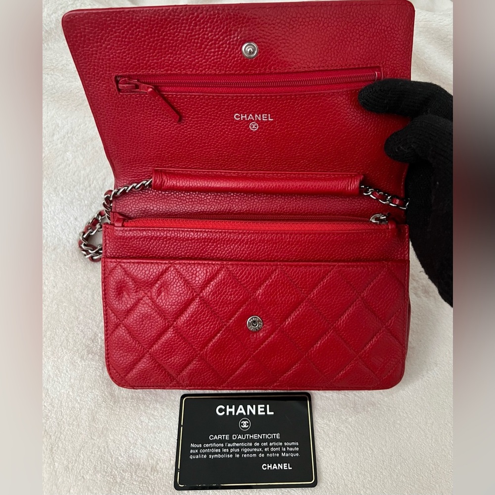 CHANEL Caviar Red Wallet On Chain Authentic Preloved With Card - Picture 4 of 16